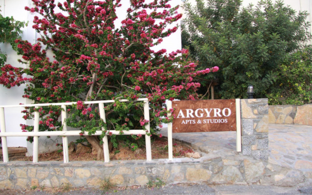 Argyro Apartments and Studios