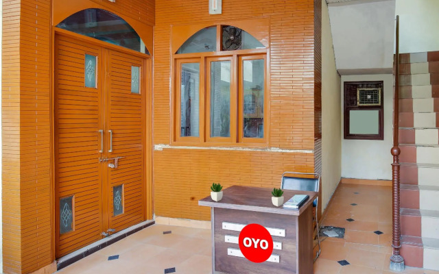 OYO Flagship 70112 Corner Guest House