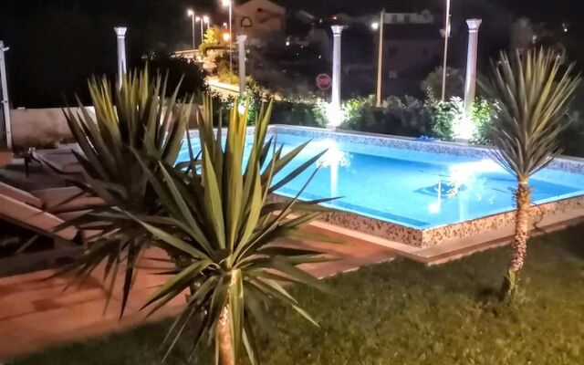 Villa Dolores Apartments