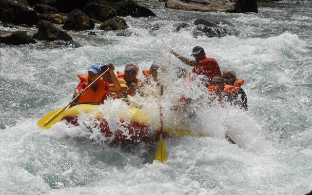 Rafting Camp Green Tara