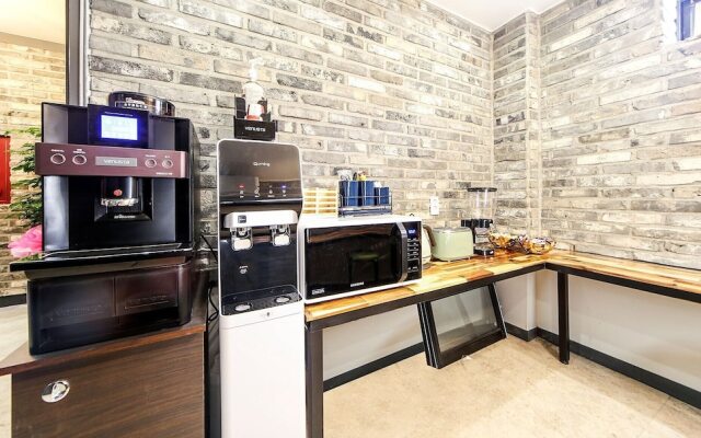 Masan First Class Hotel
