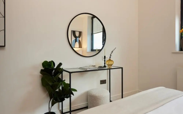 The Harlesden Escape - Spacious 3bdr Flat With Balcony