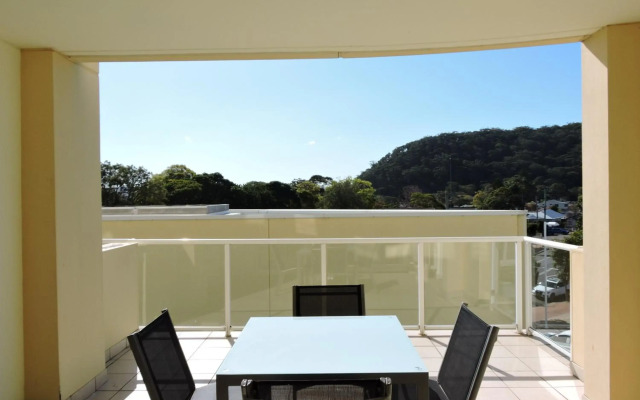 BASE Holidays - Ettalong Beach Premium Apartments