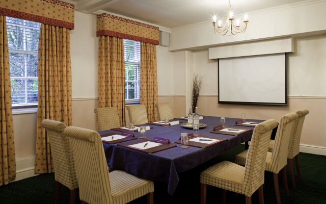 Mercure White Hart Hotel Salisbury and Apartments