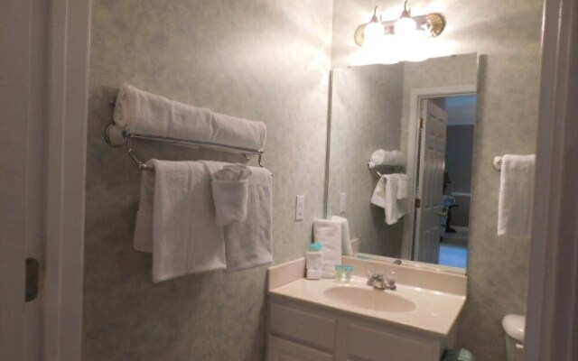 Arbor Trace Condo #723
