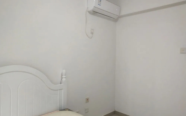 Gemmed Apartment