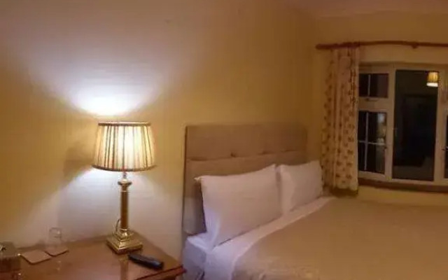 Woodhaven Manor