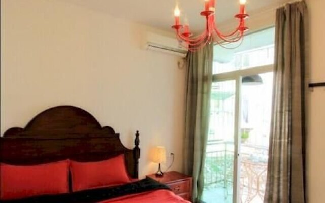 Ximen Tahiti Hostel