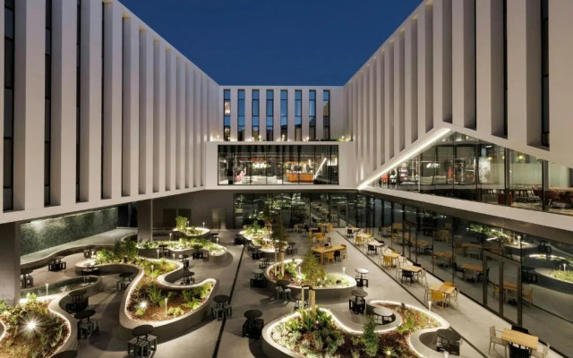 Moxy Alfragide Lisboa