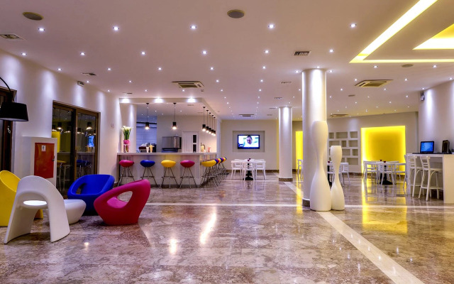 Elios Hill - Sun Kissed Happiness Hotel