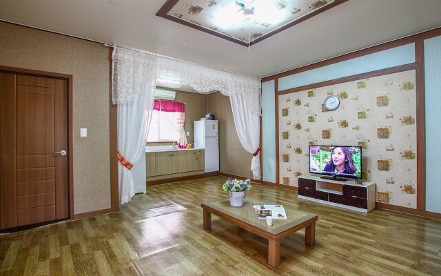 Eurwangrini Sea & Star House Pension