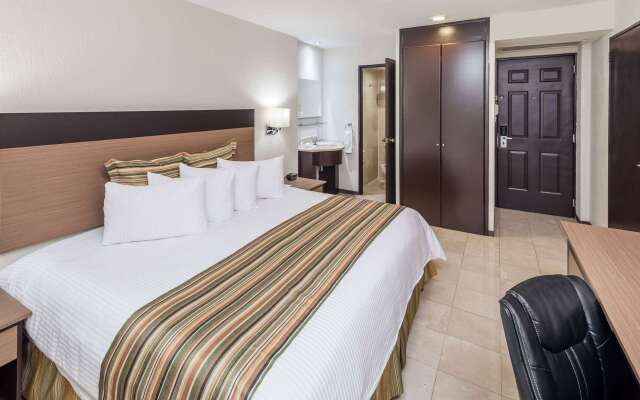 Ramada by Wyndham Hola Culiacan