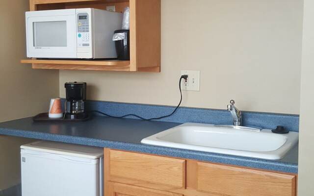 Senate Luxury Suites