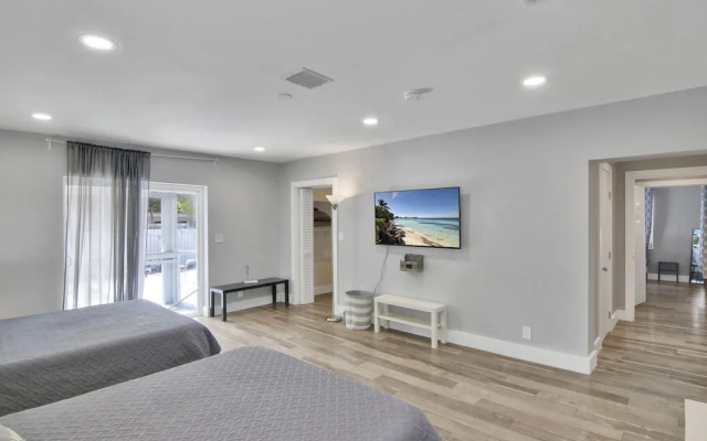 Tarpon River Getaway - New