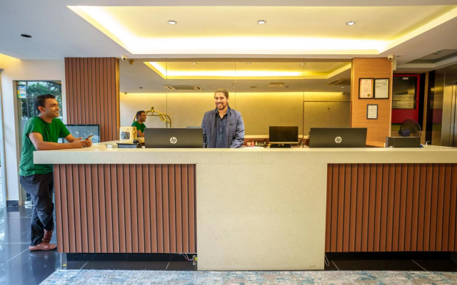 Alaxis Hotel