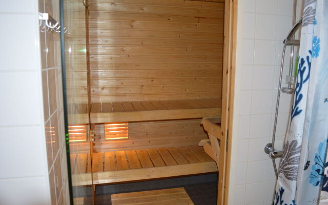 Helsinki Airport Suites