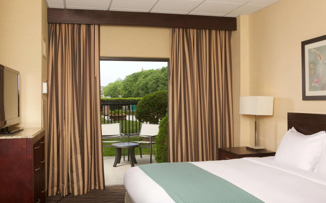 DoubleTree Suites by Hilton Raleigh - Durham