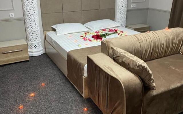 Sapphire Hotel