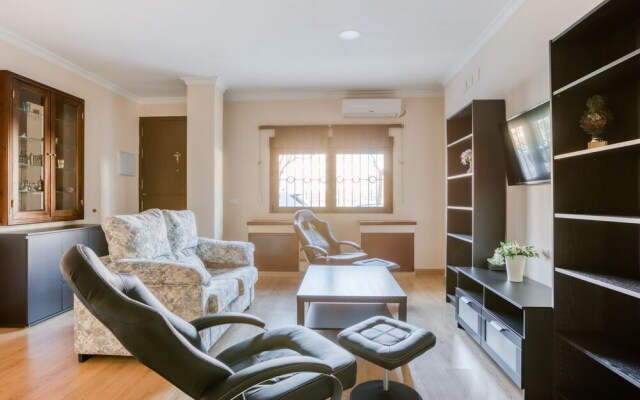 Snug Apartment in Sevilla Near Plaza del Cabildo