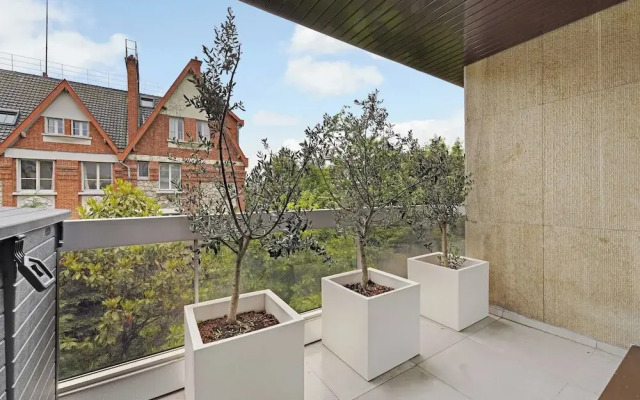 Exclusive Apt w/ Rooftop -2bd/4p Porte D'auteuil