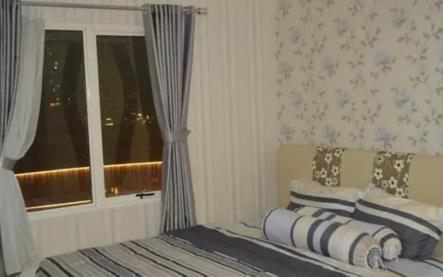 Mediterania Apartemen Nearby Central Park - Royal Lavender