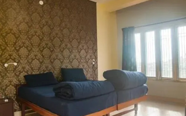 Hobo Hostel