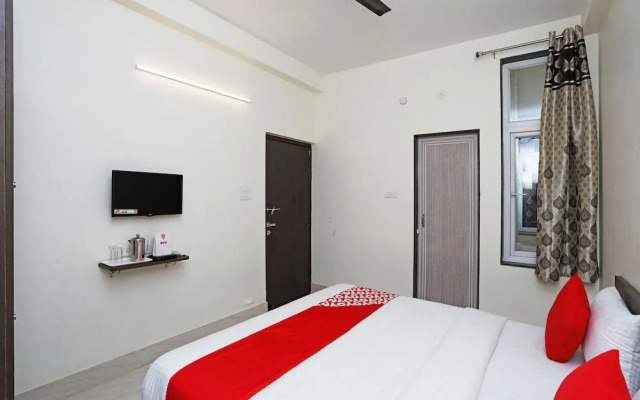 OYO 16708 Sada Shiv Guest House