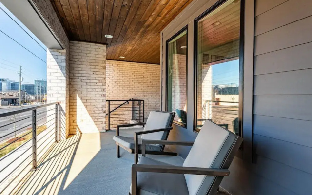 Cowboy Country - Private Rooftop With Hot Tub!