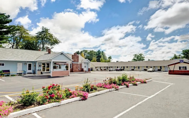 Knights Inn South Portland