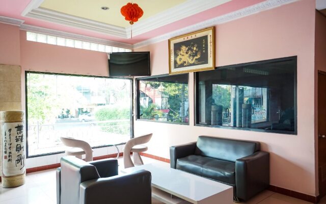 Riverside Hotel