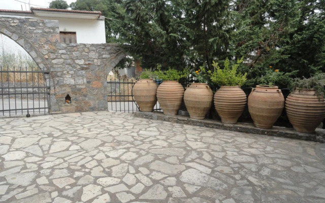 Zeus House Gaia