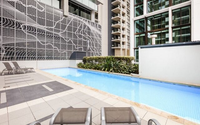 Oaks Brisbane on Margaret Suites