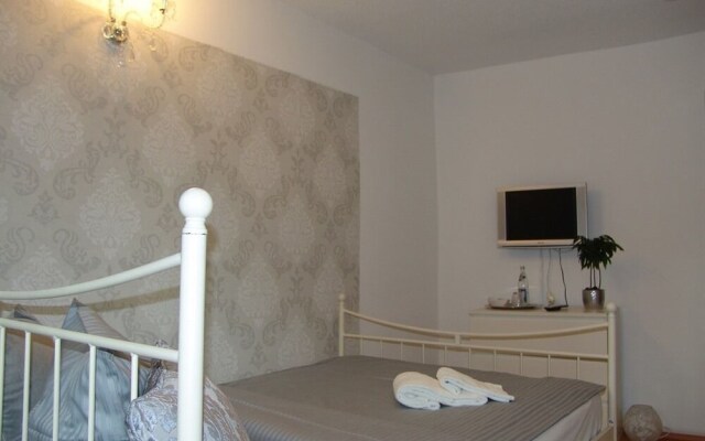 Castle Hotel