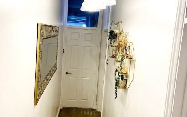 Inviting 3-bed Apartment in London