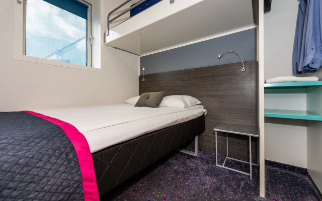 CABINN Metro Hotel