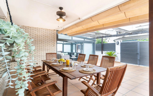 Cambrils-4BD-Piscina-BBQ-PetFriendly-Port Aventura