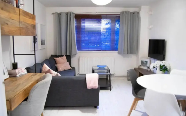 Beautiful Battersea Flat - 4 Guests