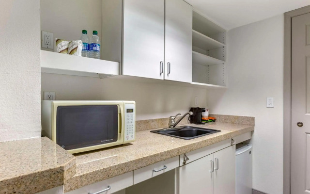 Windmill Suites Surprise - Phoenix, Ascend Hotel Collection