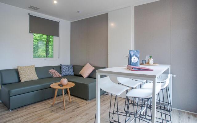 Attractive Chalet with Microwave near Forest