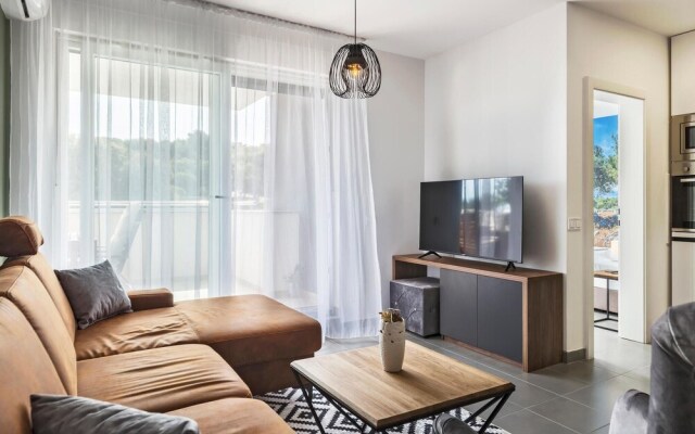 Nice Apartment in Premantura With 2 Bedrooms and Internet