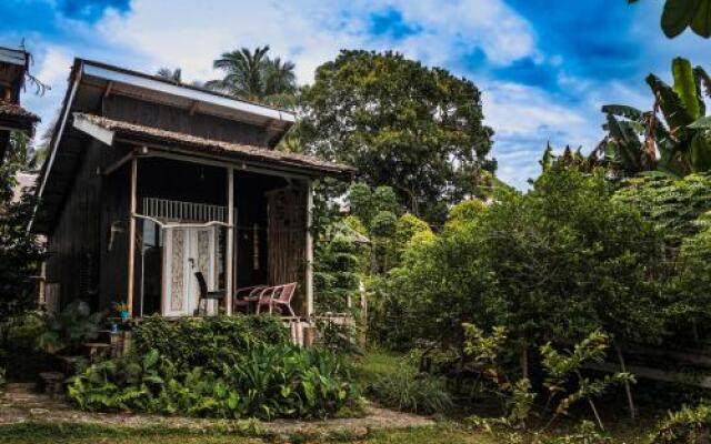 Sanctum Una Una Eco Dive Resort