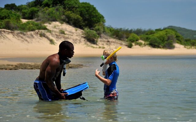 Machangulo Beach Lodge