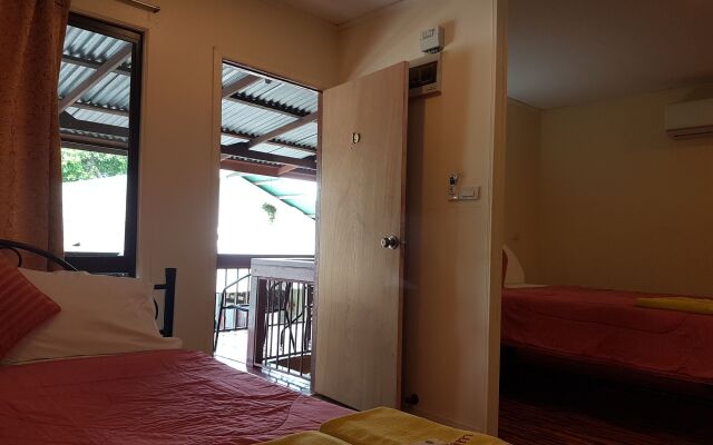 Aajam Riverfront Rooms