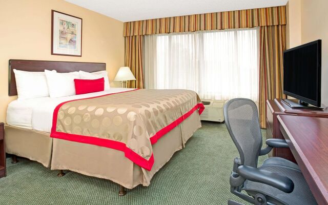 Four Points by Sheraton Englewood