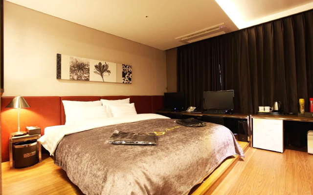 Hotel Ahava