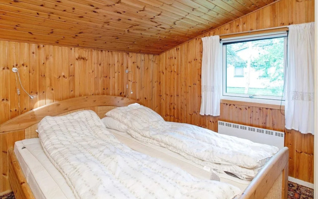 6 Person Holiday Home in Dannemare