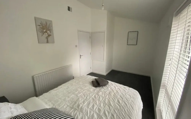 London Bliss Retreat - Superb 3-bed House