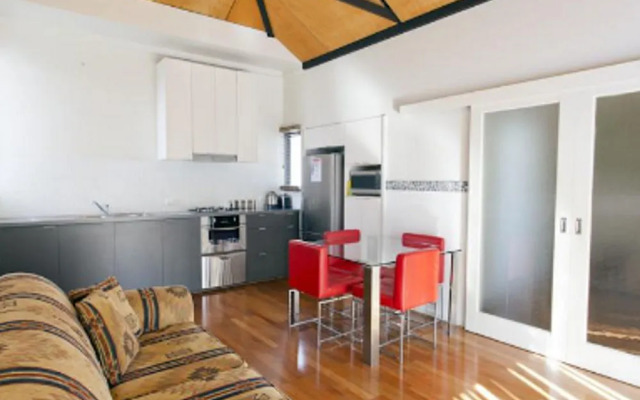 Harbourside Apartments