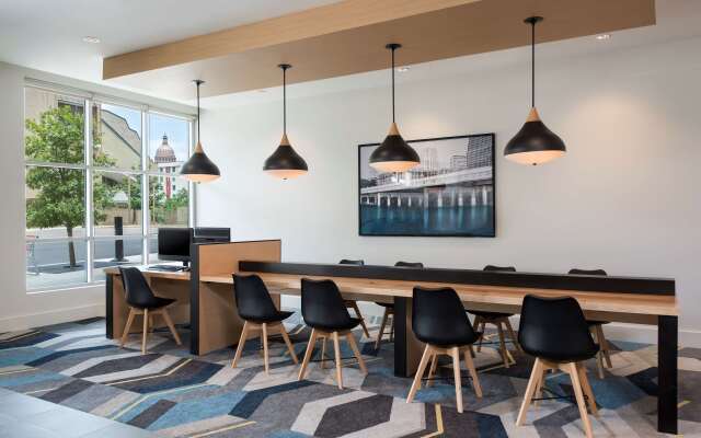 Hyatt House Austin/Downtown