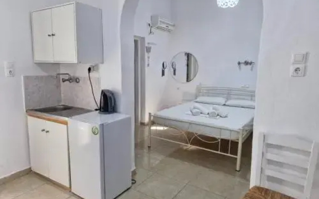 Katerina Yalos Guest House